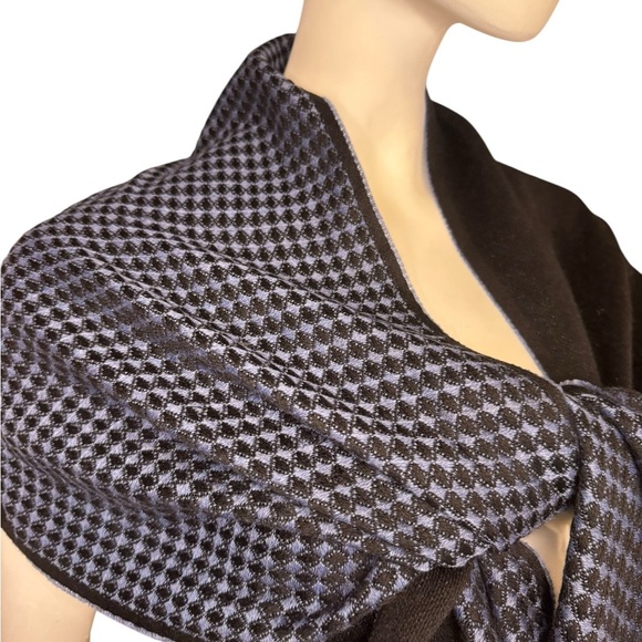 100% WOOL VERSACE  30X78 MEDUSA Black/Grey SCARF/SHAWL ITALY. - Picture 3 of 12